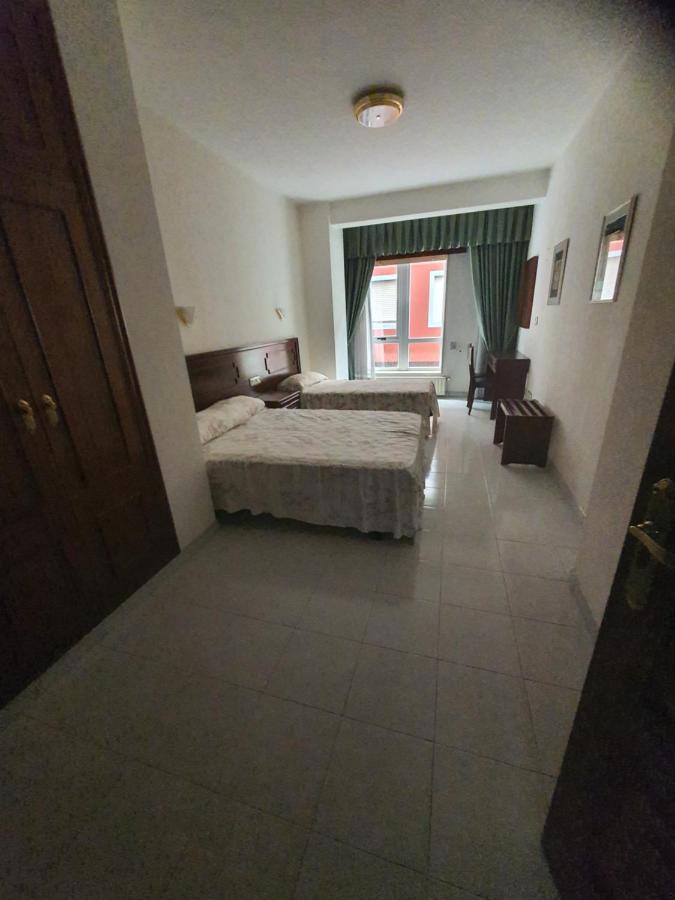 Flor De Loto Hotel Ordes Exterior photo